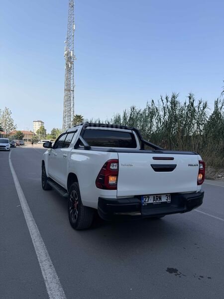 Sahibinden Toyota Hilux 2.4 D-4D 4x2 Adventure 2025 Model 3