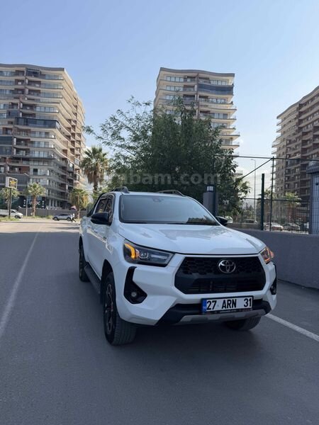 Sahibinden Toyota Hilux 2.4 D-4D 4x2 Adventure 2025 Model 2