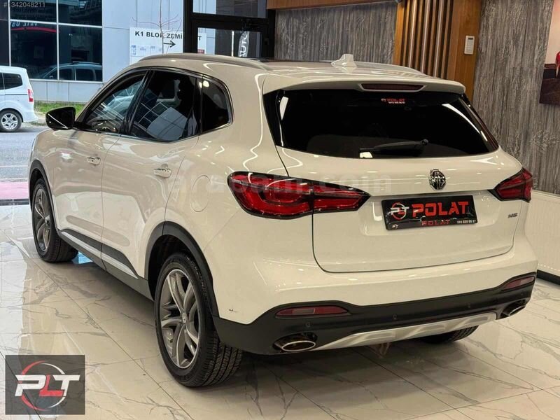 POLAT'TAN 2023 MG HS 1.5 T-GDI LUXURY CAM TAVAN SENET VE KREDİ 6