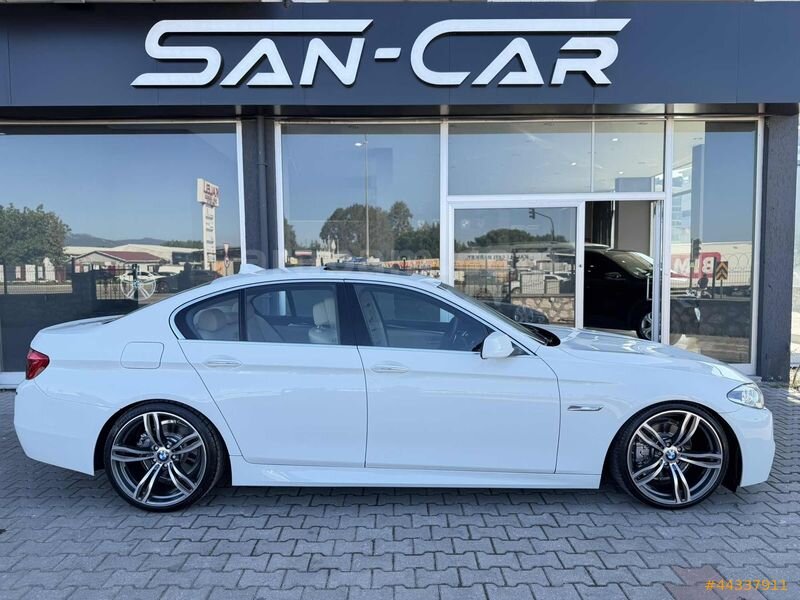 //SAN-CAR//2012 BMW 520d COMFORT/ 7