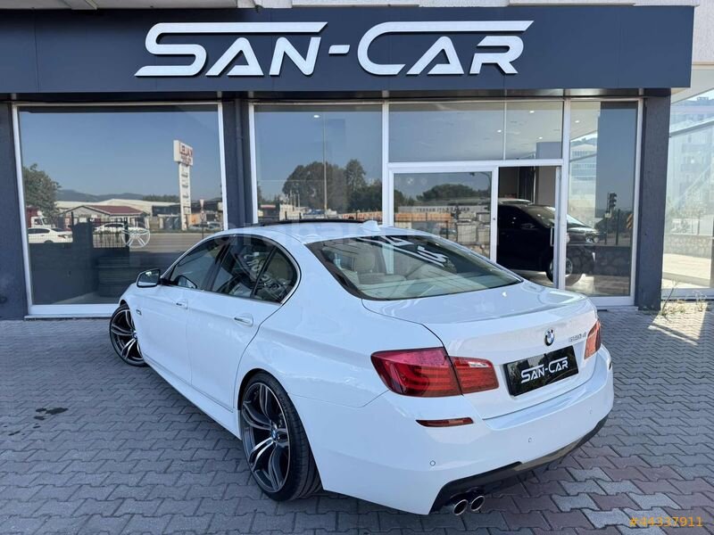 //SAN-CAR//2012 BMW 520d COMFORT/ 5