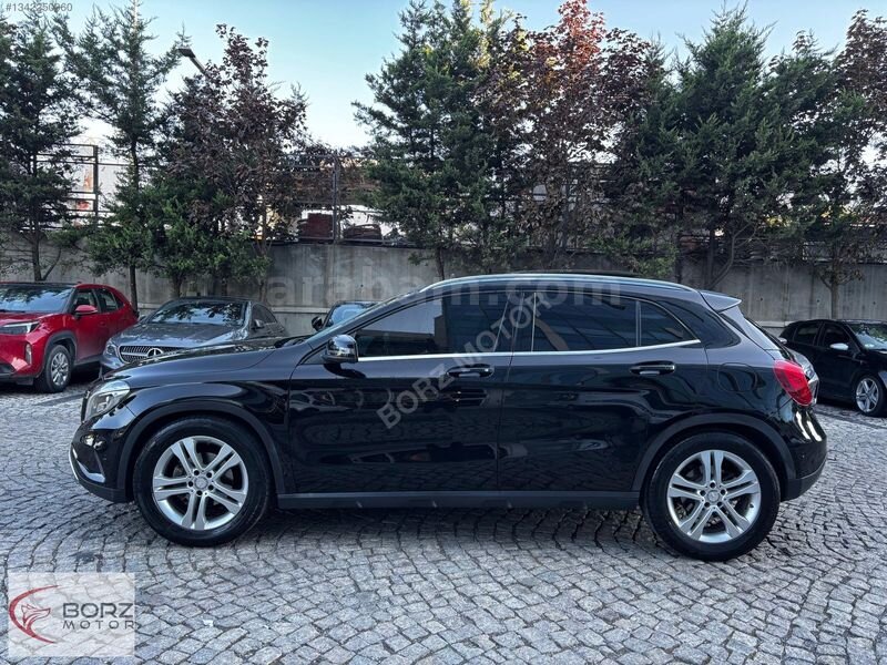 BORZ MOTOR'DAN MERCEDES GLA180 DİZEL OTOMATİK URBAN DÜŞÜK KM !! 6
