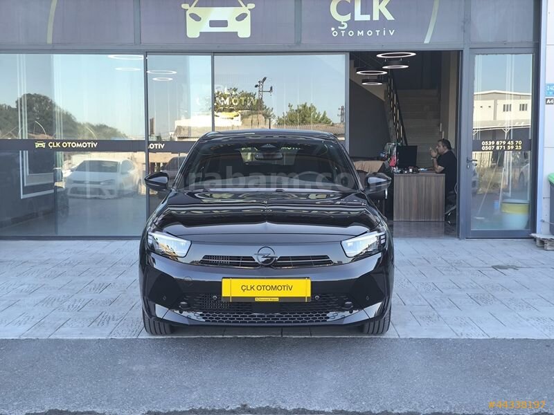 2025 HATASIZ 13 BİN KM CAM TAVAN K.ISITMA CORSA GS %20 FATURA