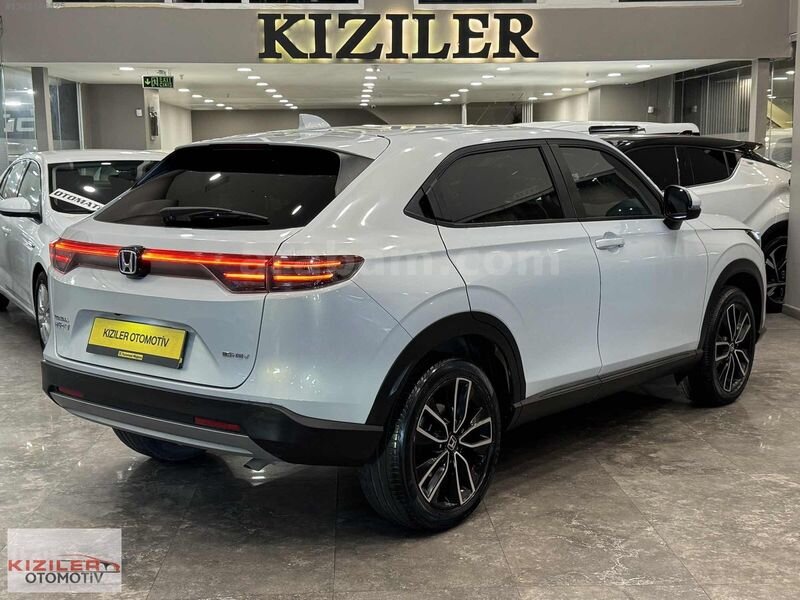 İLK SAHBİNDEN 2024 MODEL 40.000 KM'DE HONDA HR-V 3