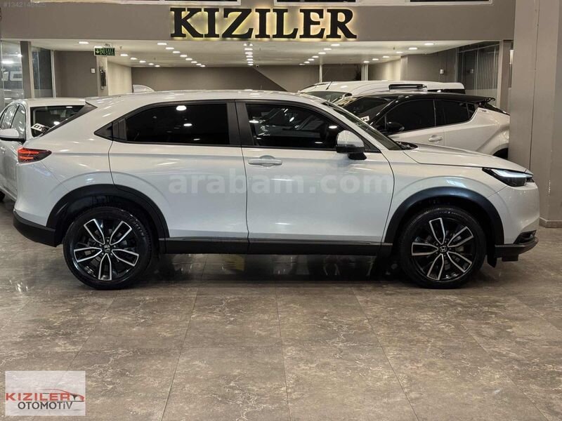 İLK SAHBİNDEN 2024 MODEL 40.000 KM'DE HONDA HR-V 5
