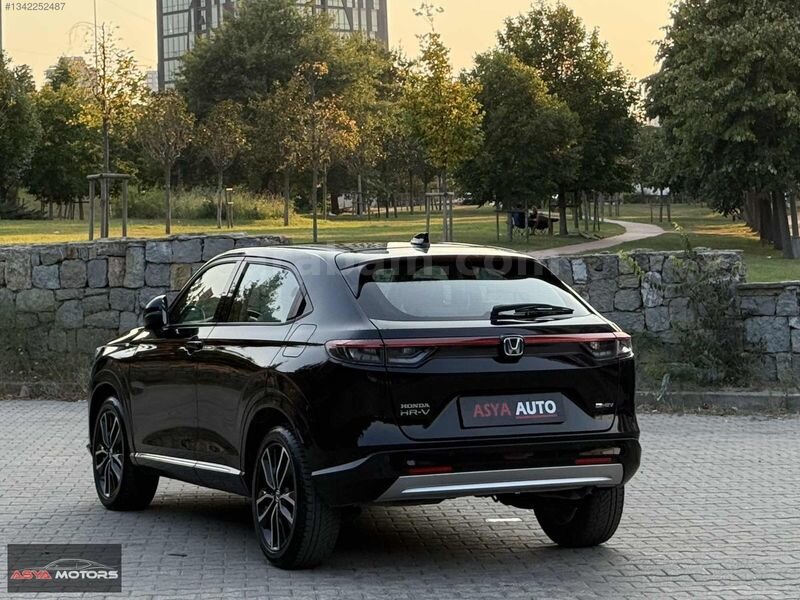 2023 - 37.000KM - 1.5 HR-V - HİBRİT - K.KARTI 7