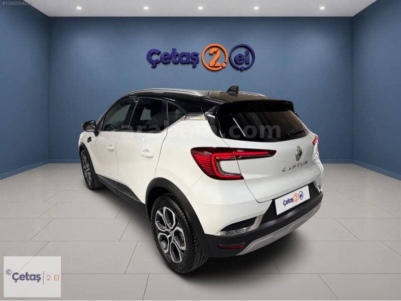 ÇETAŞ Renault İzmir [2023] Captur 1.3 TCe Icon EDC ORİJİNAL 5