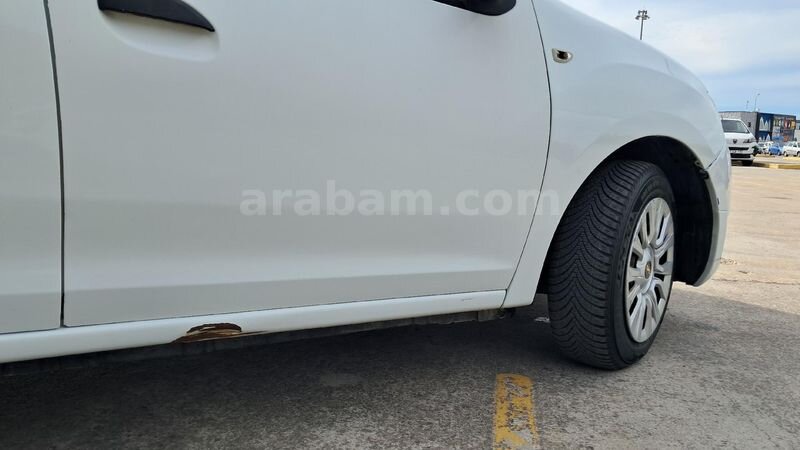 Sahibinden Dacia Sandero 1.5 dCi Ambiance 2013 Model Çanakkale 136.000 KM Beyaz 7