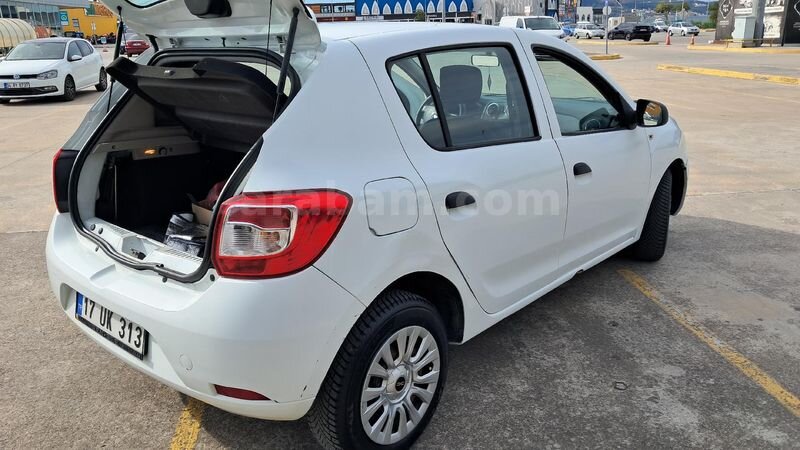 Sahibinden Dacia Sandero 1.5 dCi Ambiance 2013 Model Çanakkale 136.000 KM Beyaz 6