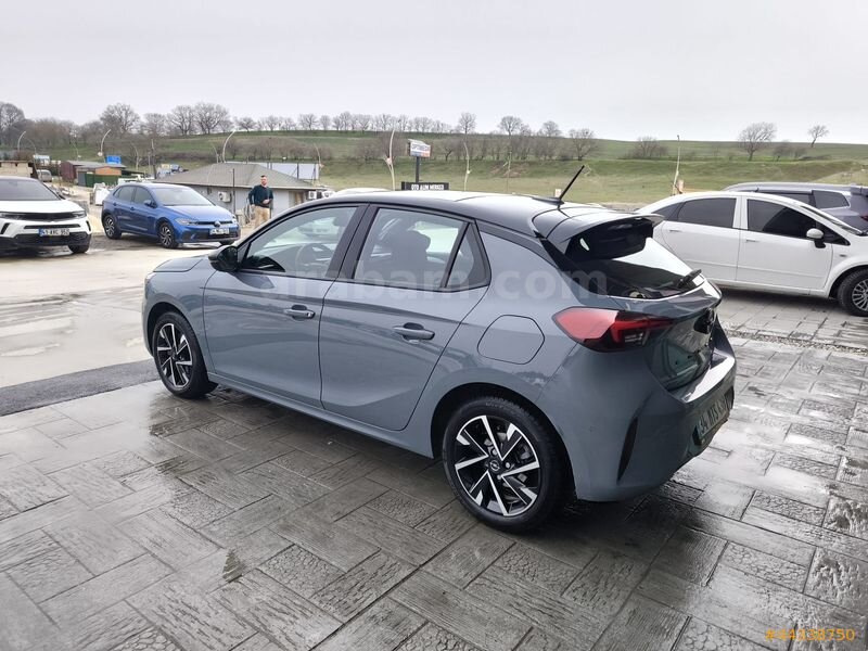 2025 HATASIZ 21 BİN KM CAM TAVAN K.ISITMA CORSA GS %20 FATURA 5
