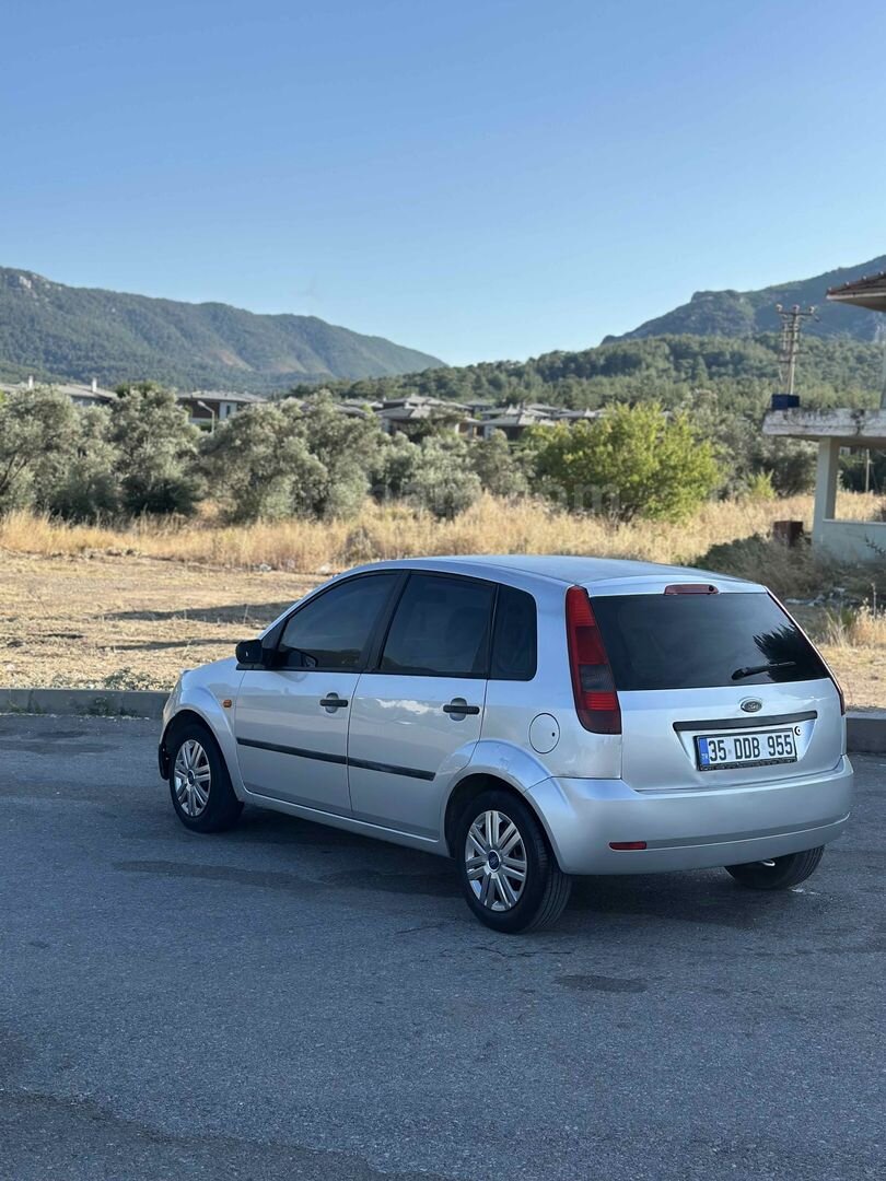 Sahibinden Ford Fiesta 1.4 TDCi Comfort 2004 Model 3