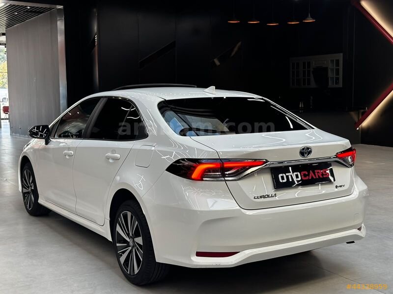 OTOCARS-8 BİN'DE 2026 COROLLA SUNROOF 1.8 HYBRİD %20 KDV HATASIZ 4