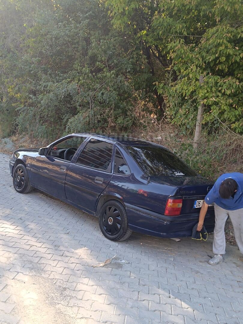 Sahibinden Opel Vectra 1.8 GL 1994 Model 3