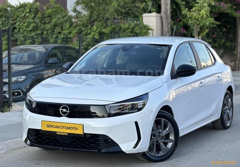 SERCAN OTO'DAN 2025 CORSA 1.2 T EDİTİON AT8 BOYASIZ GENİŞ EKRAN