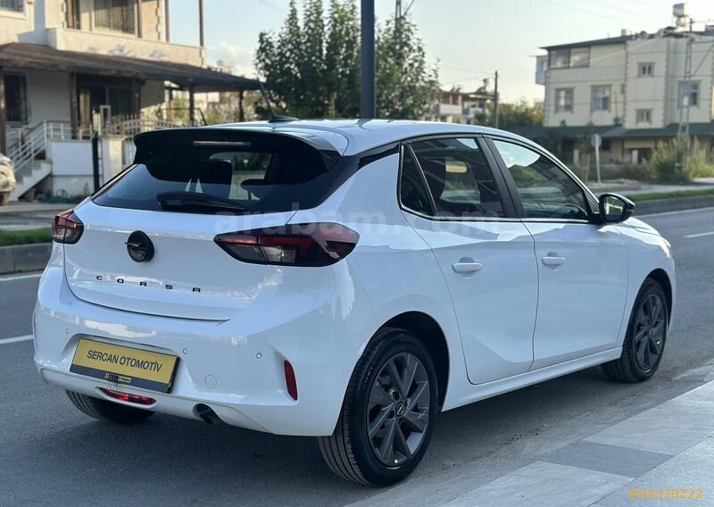 SERCAN OTO'DAN 2025 CORSA 1.2 T EDİTİON AT8 BOYASIZ GENİŞ EKRAN 7