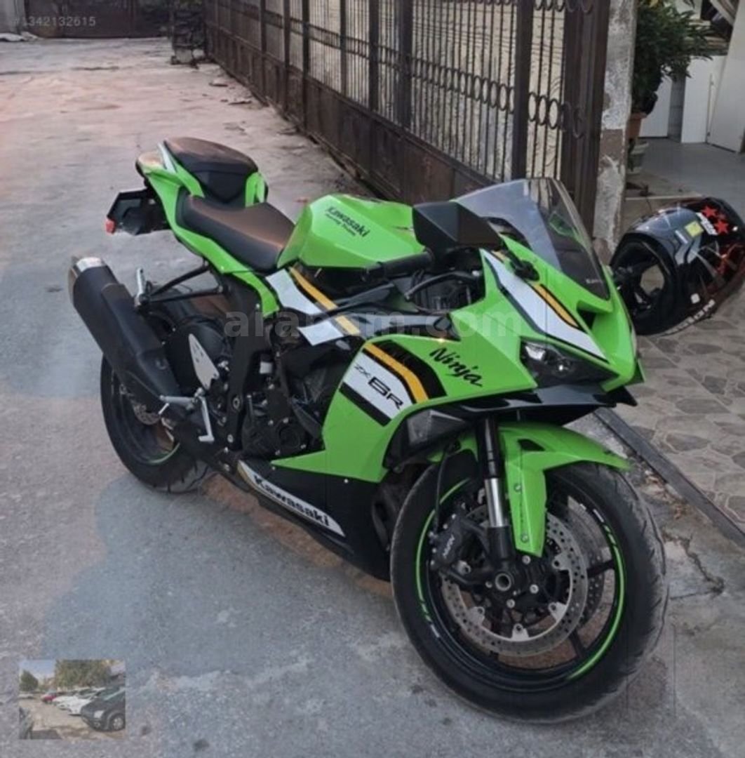 Galeriden Kawasaki Ninja ZX 6R 2024 Model Bitlis 6.100 KM Yeşil