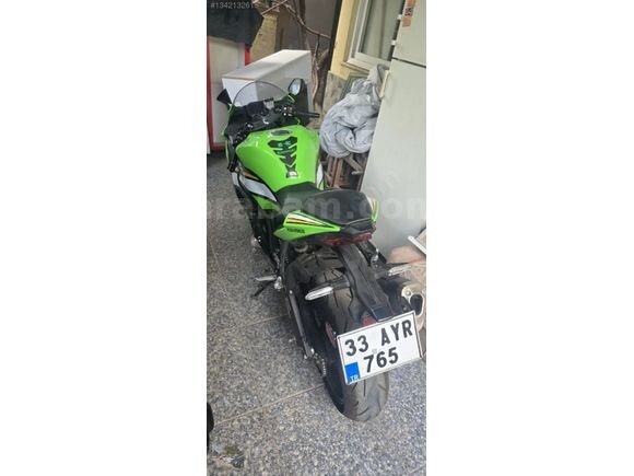 Galeriden Kawasaki Ninja ZX 6R 2024 Model Bitlis 6.100 KM Yeşil
