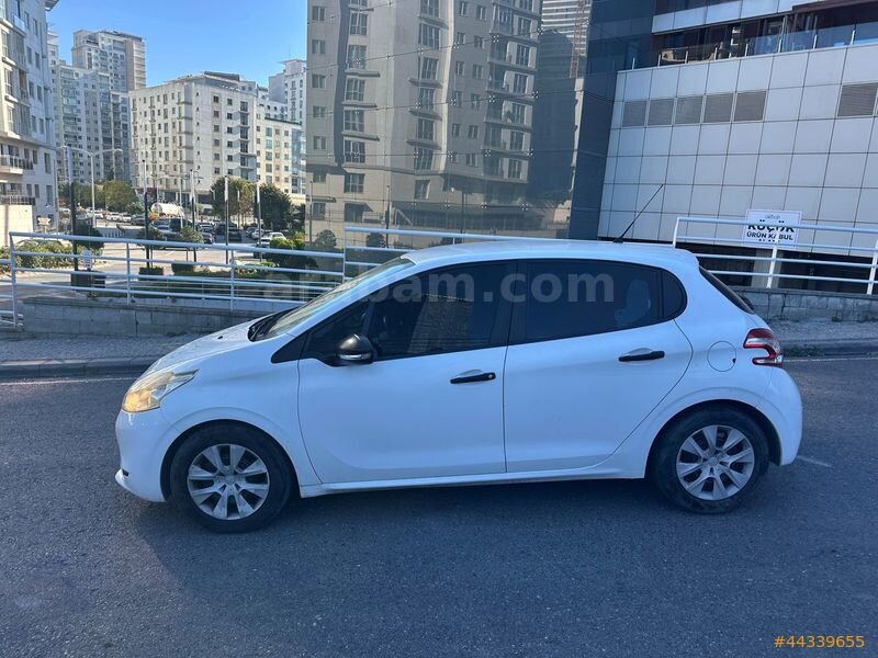 FIRSAT FIRSAT 2014 PEUGEOUT 208 1.2 OTOMATİK ACTIVE BEYAZ 4