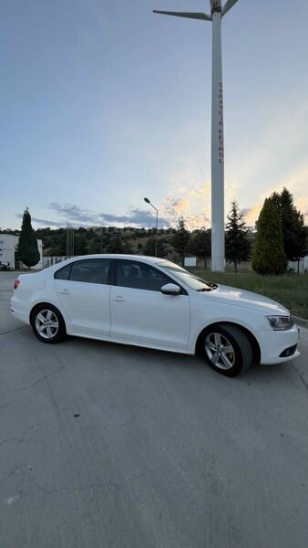 Sahibinden Volkswagen Jetta 1.6 TDi Comfortline 2012 Model 4
