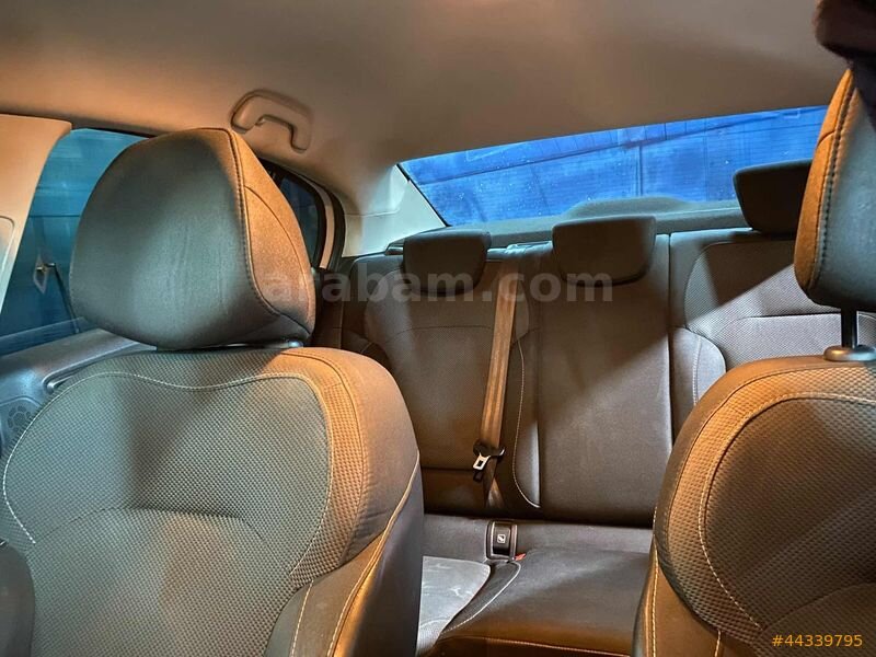 3E CAR DAN RENAULT MEGANE BENZİNLİ OTOMATİK 4