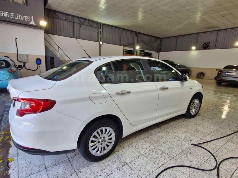 Sahibinden Fiat Egea 1.3 Multijet Easy 2022 Model 153.500 KM Beyaz 4