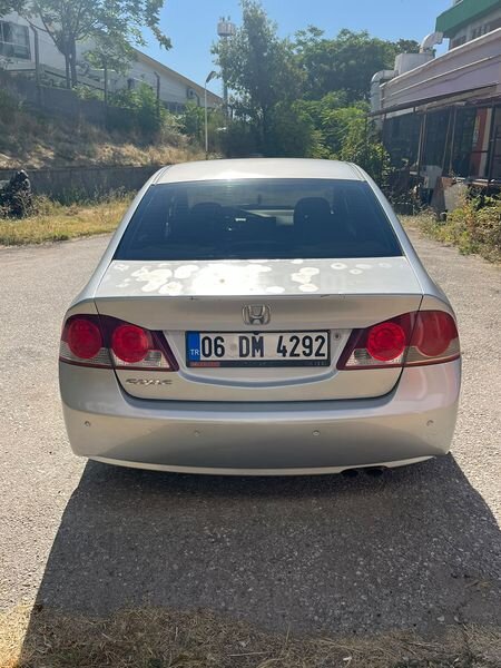 Öğretim Görevlisinden Honda Civic 1.6i VTEC Elegance 2007 Model 2