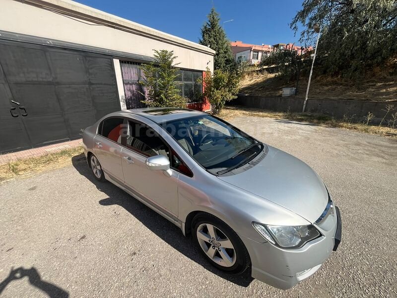 Öğretim Görevlisinden Honda Civic 1.6i VTEC Elegance 2007 Model 4
