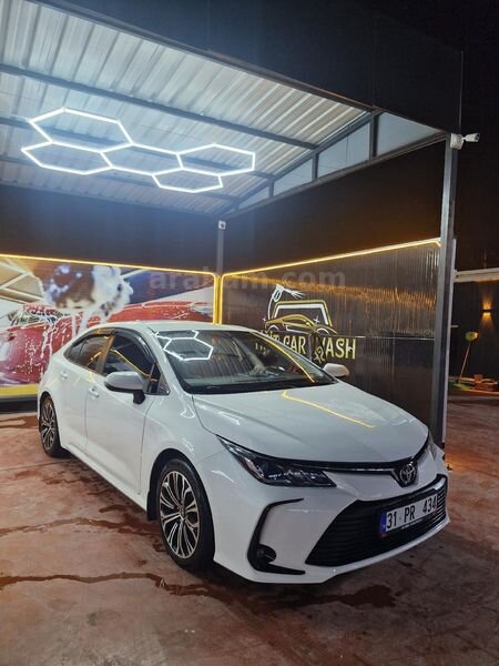 Sahibinden Toyota Corolla 1.6 Vision 2020 Model 80.000 KM Beyaz 3