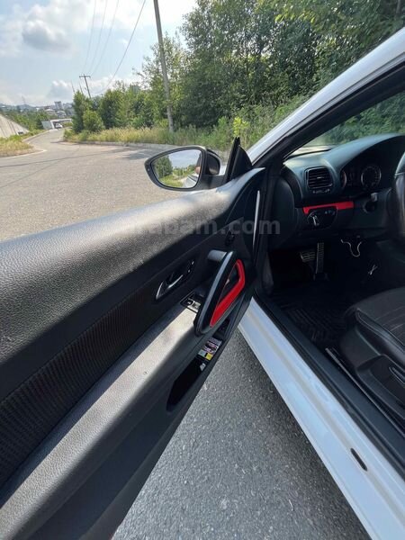Sahibinden Volkswagen Scirocco 1.4 TSi Sportline 2011 Model Rize 238.000 KM Beyaz 7