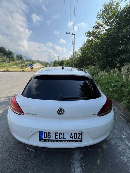 Sahibinden Volkswagen Scirocco 1.4 TSi Sportline 2011 Model Rize 238.000 KM Beyaz 4