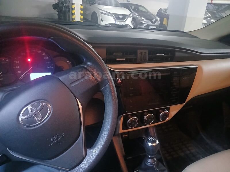 Sahibinden Toyota Corolla 1.33 Life 2017 Model BOYASIZ DEĞİŞENSİZ 3