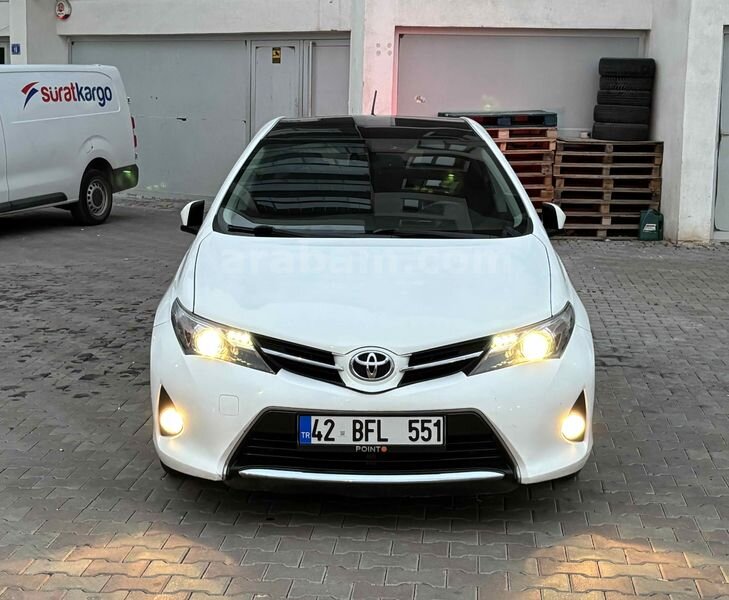 ACİL SATILIK 2016 MODEL TOYOTA AURİS 1.4-4D CAM TAVAN 90 BİNDE 2
