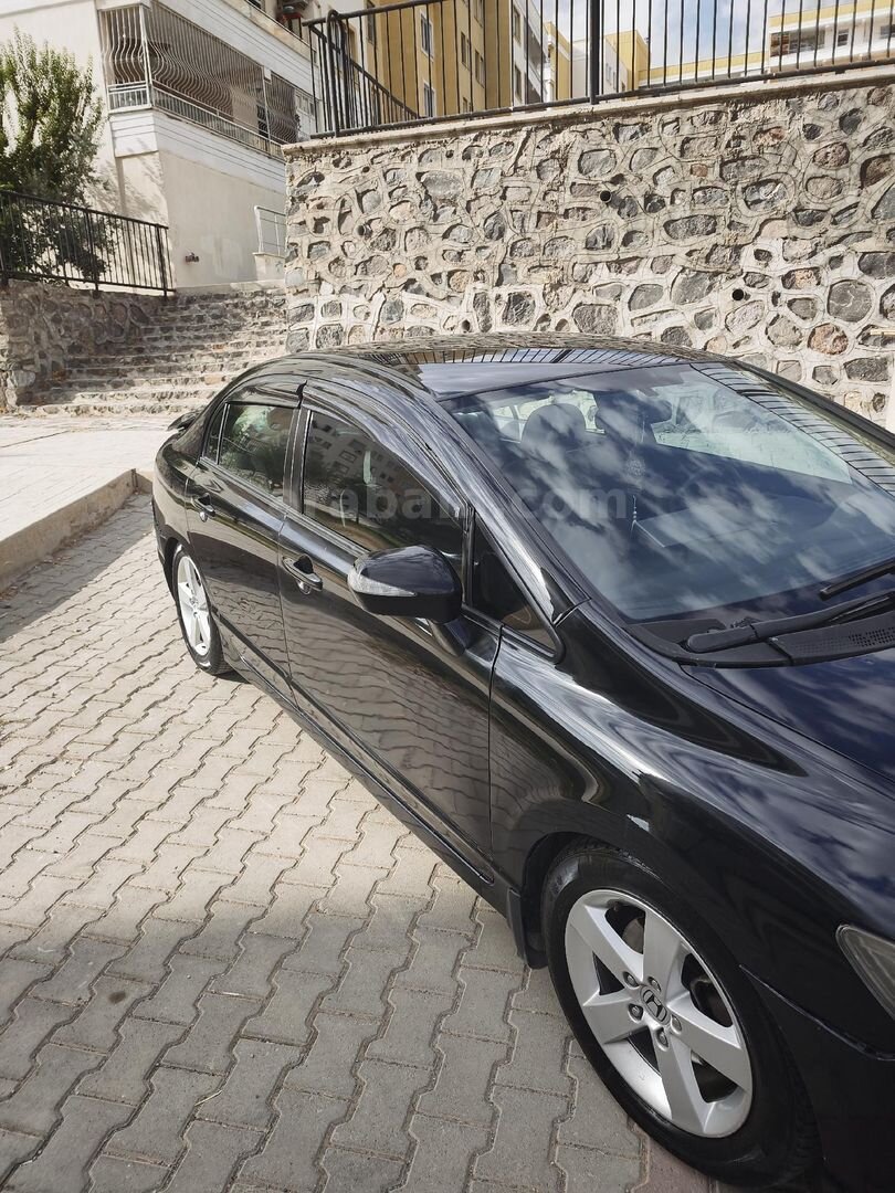 Sahibinden Honda Civic 1.6i VTEC Premium 2011 Model 2
