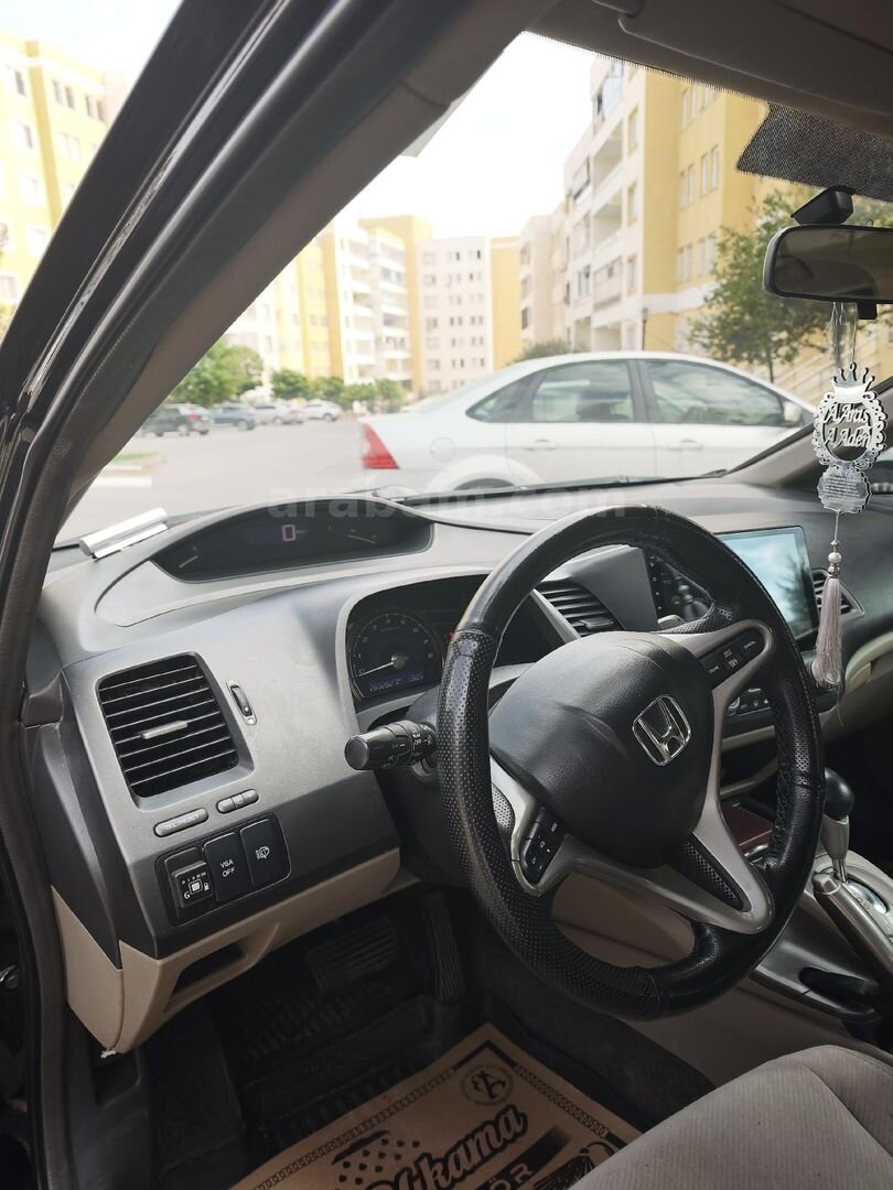 Sahibinden Honda Civic 1.6i VTEC Premium 2011 Model 4