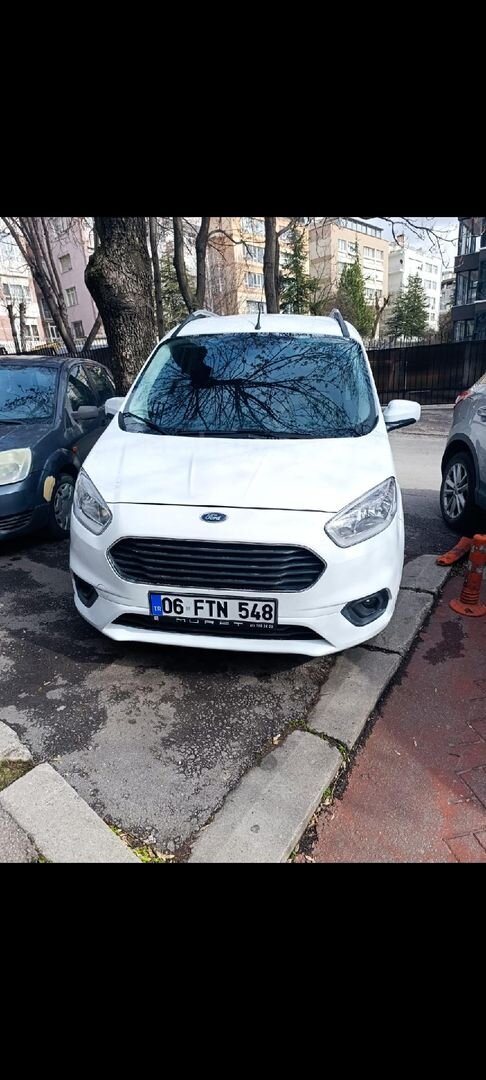 Sahibinden Ford Tourneo Courier 1.5 TDCi Journey Titanium 2022 Model 1