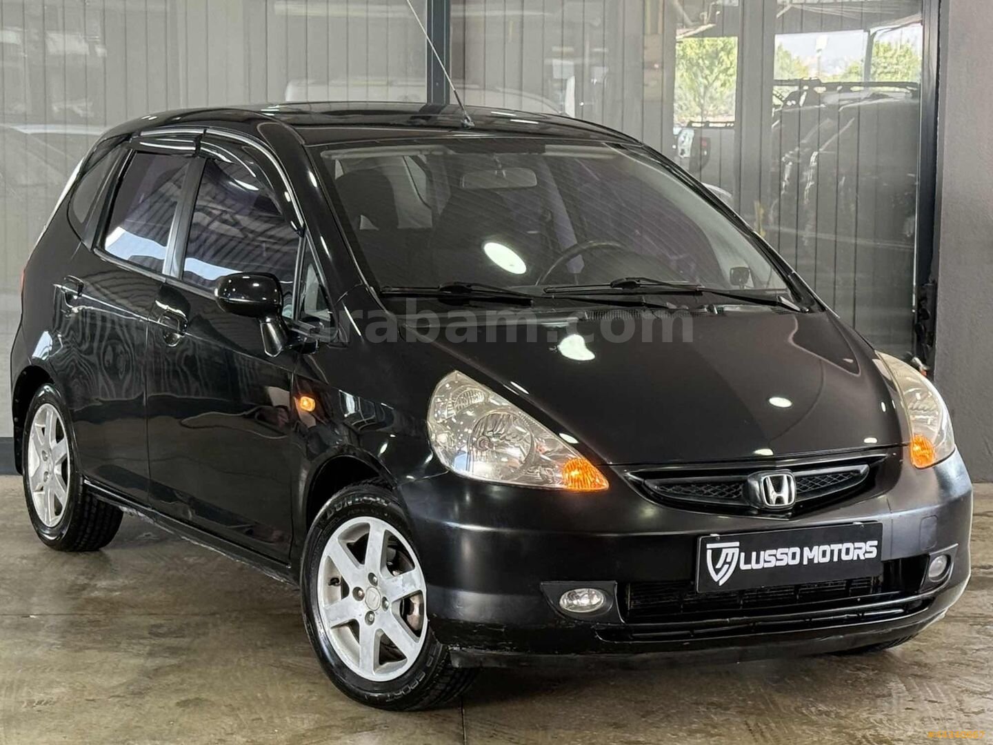 HONDA JAZZ 1.4 ES SUNROOF 4 EMSALSİZ TEMİZLİKTE 3