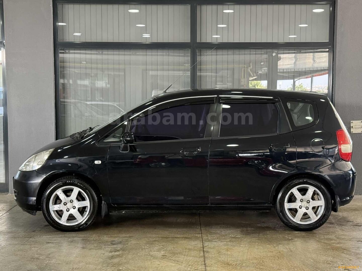 HONDA JAZZ 1.4 ES SUNROOF 4 EMSALSİZ TEMİZLİKTE 6