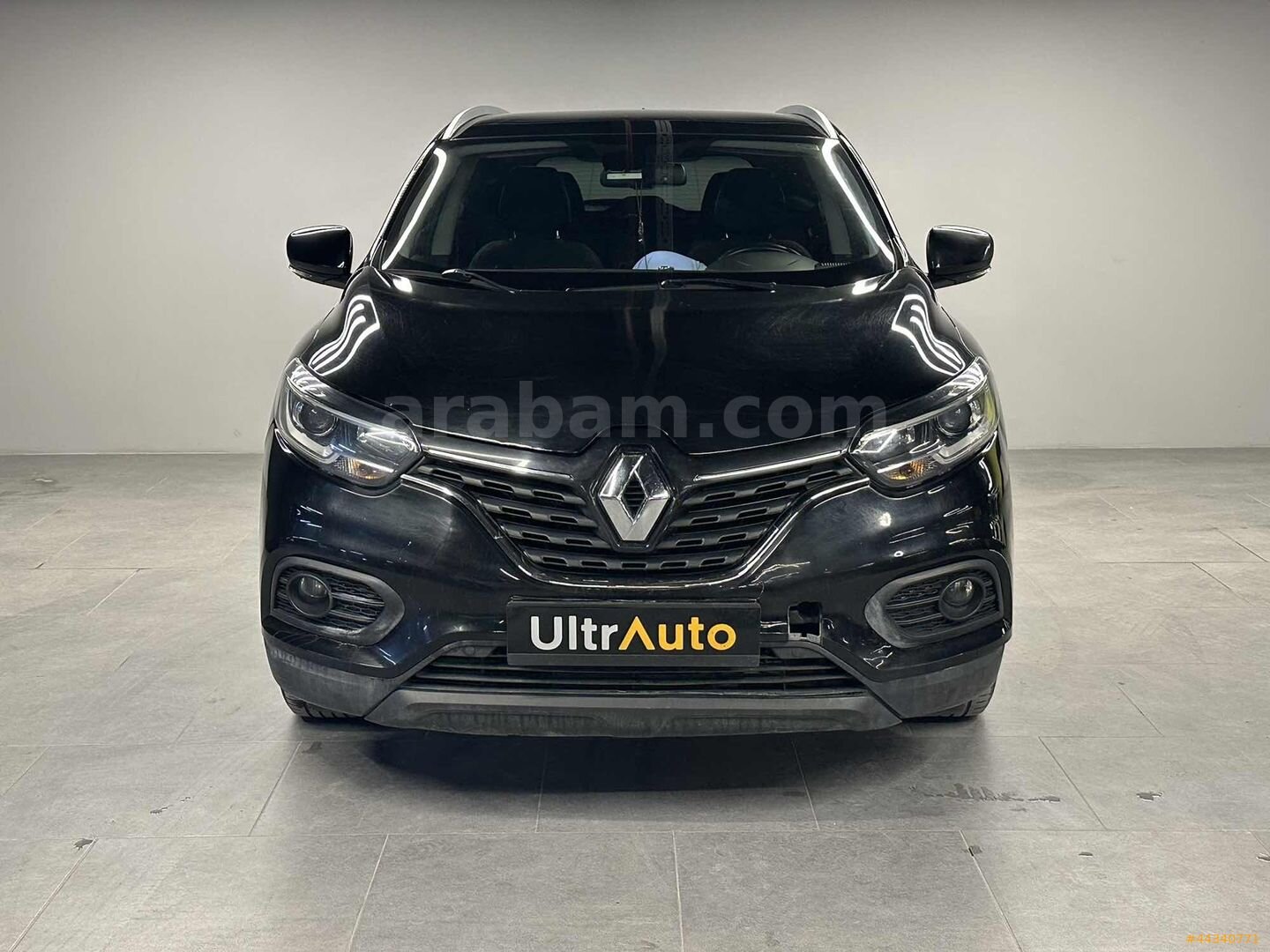 "ULTRAUTO" 2020 RENAULT KADJAR 1,3TCE TOUCH ROOF 116,000KM 2