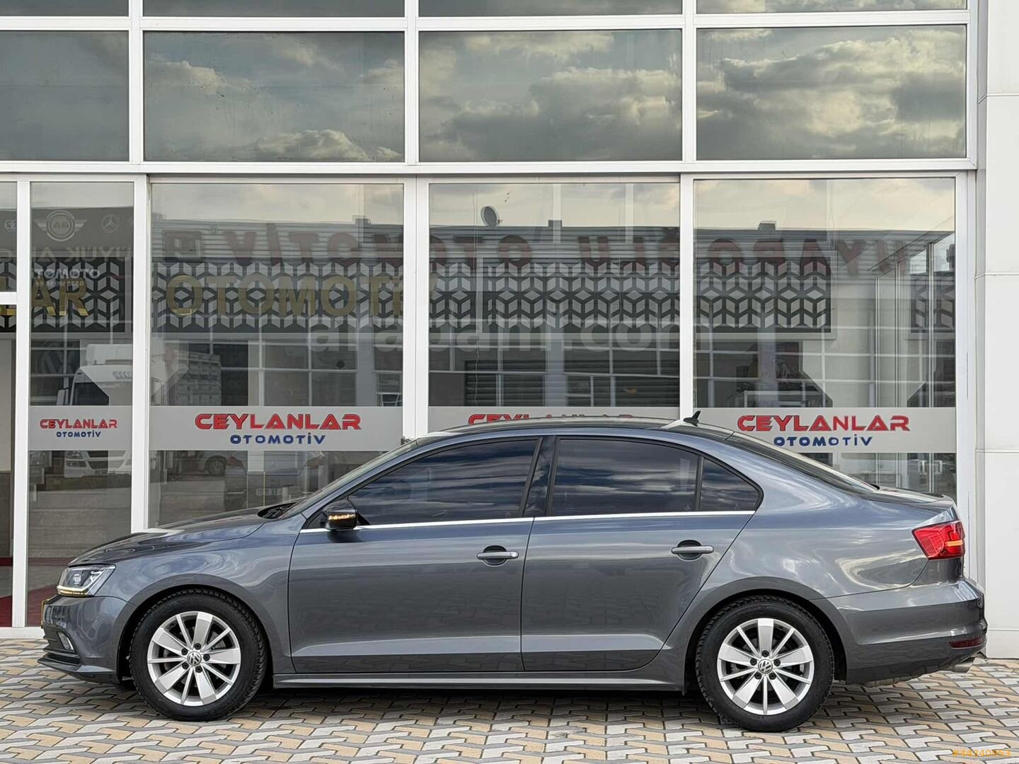 99.000KM/LED FAR 2015 WW JETTA 1.4 TSI COMFORTLINE 6 İLERİ 6