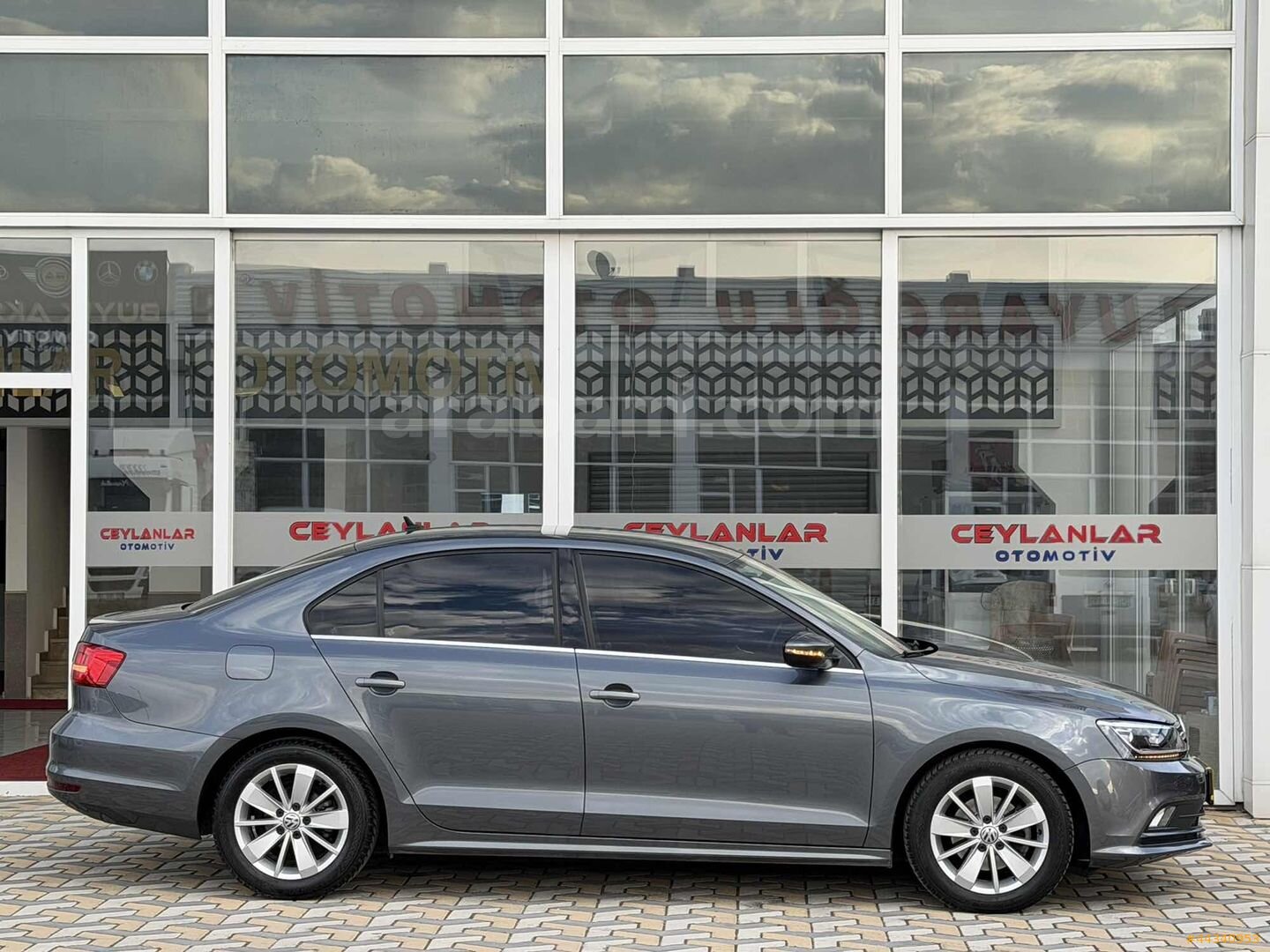 99.000KM/LED FAR 2015 WW JETTA 1.4 TSI COMFORTLINE 6 İLERİ 7