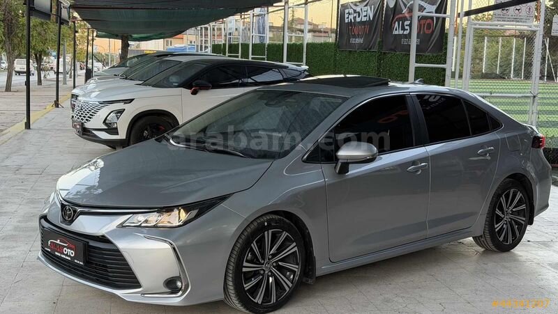 ALAŞ OTODAN TERTEMİZ SUNROOFLU COROLLA 5