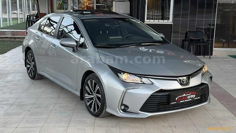 ALAŞ OTODAN TERTEMİZ SUNROOFLU COROLLA 1