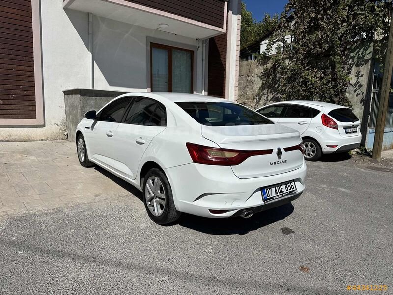 UGR AUTODAN 2020 RENAULT MEGANE 1.3 TCe JOY (OTOMATİK) DÜŞÜK KM 7