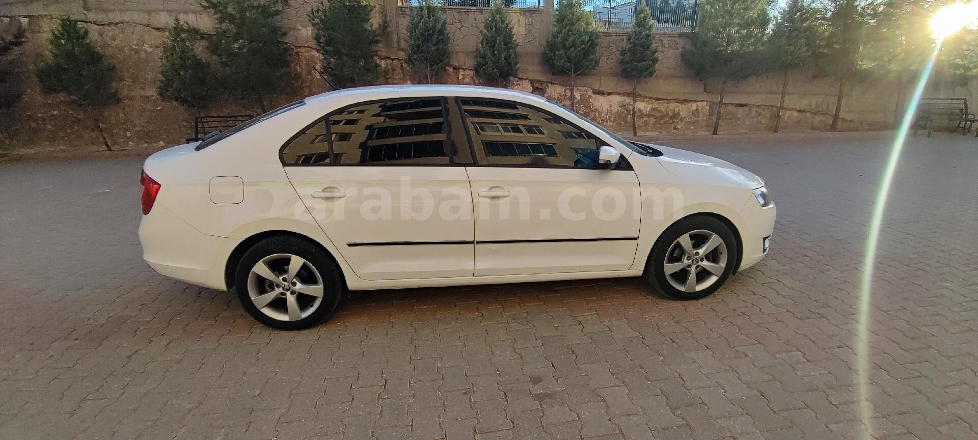 Sahibinden Skoda Rapid 1.4 TDI GreenTec Style 2016 Model Mardin 115.000 KM Beyaz 4