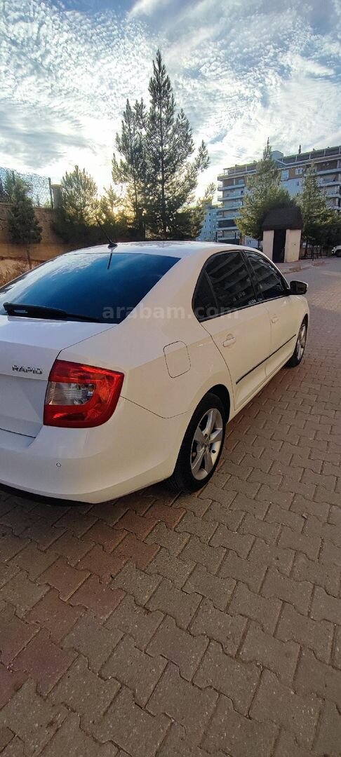 Sahibinden Skoda Rapid 1.4 TDI GreenTec Style 2016 Model Mardin 115.000 KM Beyaz 6
