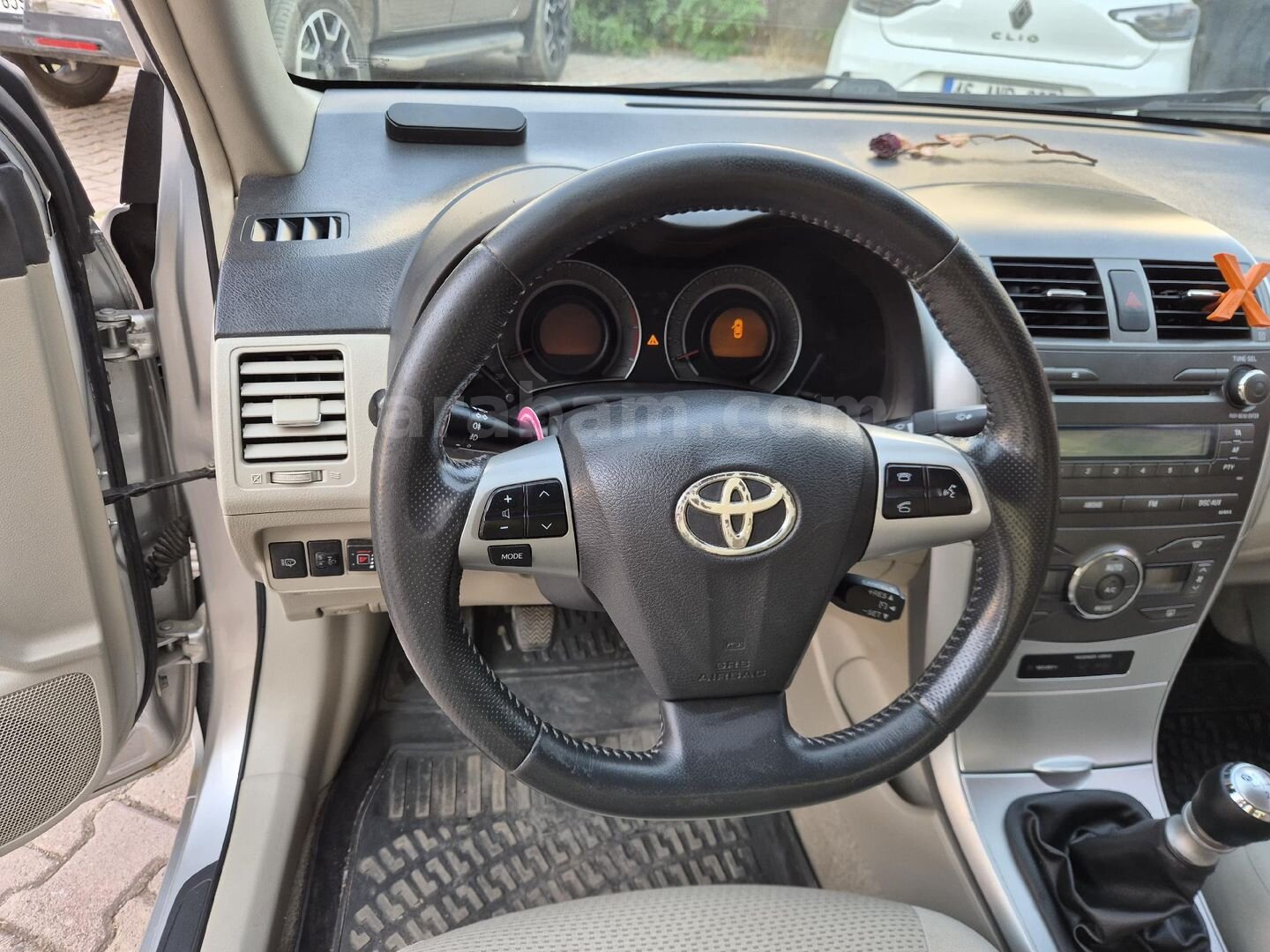 Sahibinden Toyota Corolla 1.6 Comfort Extra 2011 Model Kahramanmaraş 218.000 KM Gri 5