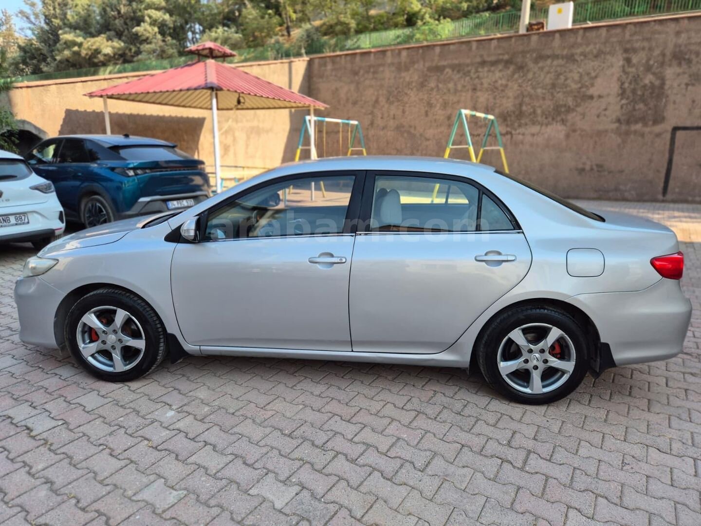 Sahibinden Toyota Corolla 1.6 Comfort Extra 2011 Model Kahramanmaraş 218.000 KM Gri 4