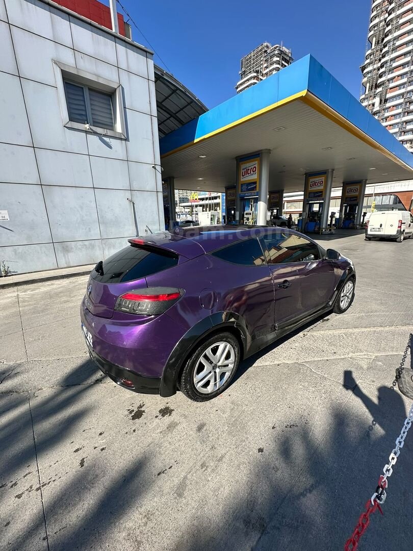 Galeriden Renault Megane 1.4 T Impressor 2011 Model İstanbul 135.000 KM Mor 3