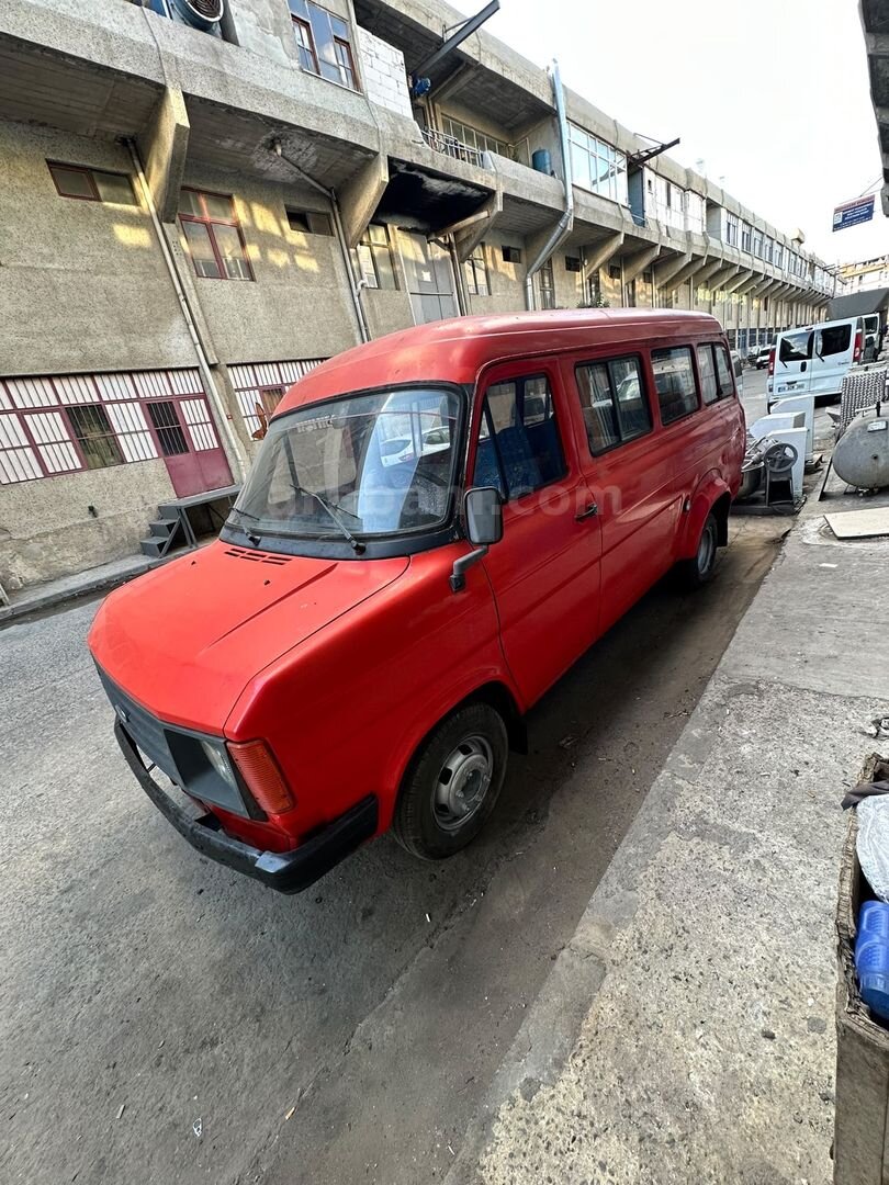 Galeriden Ford Mark 2 Transit 1978 Model İstanbul 300.000 KM Kırmızı 6