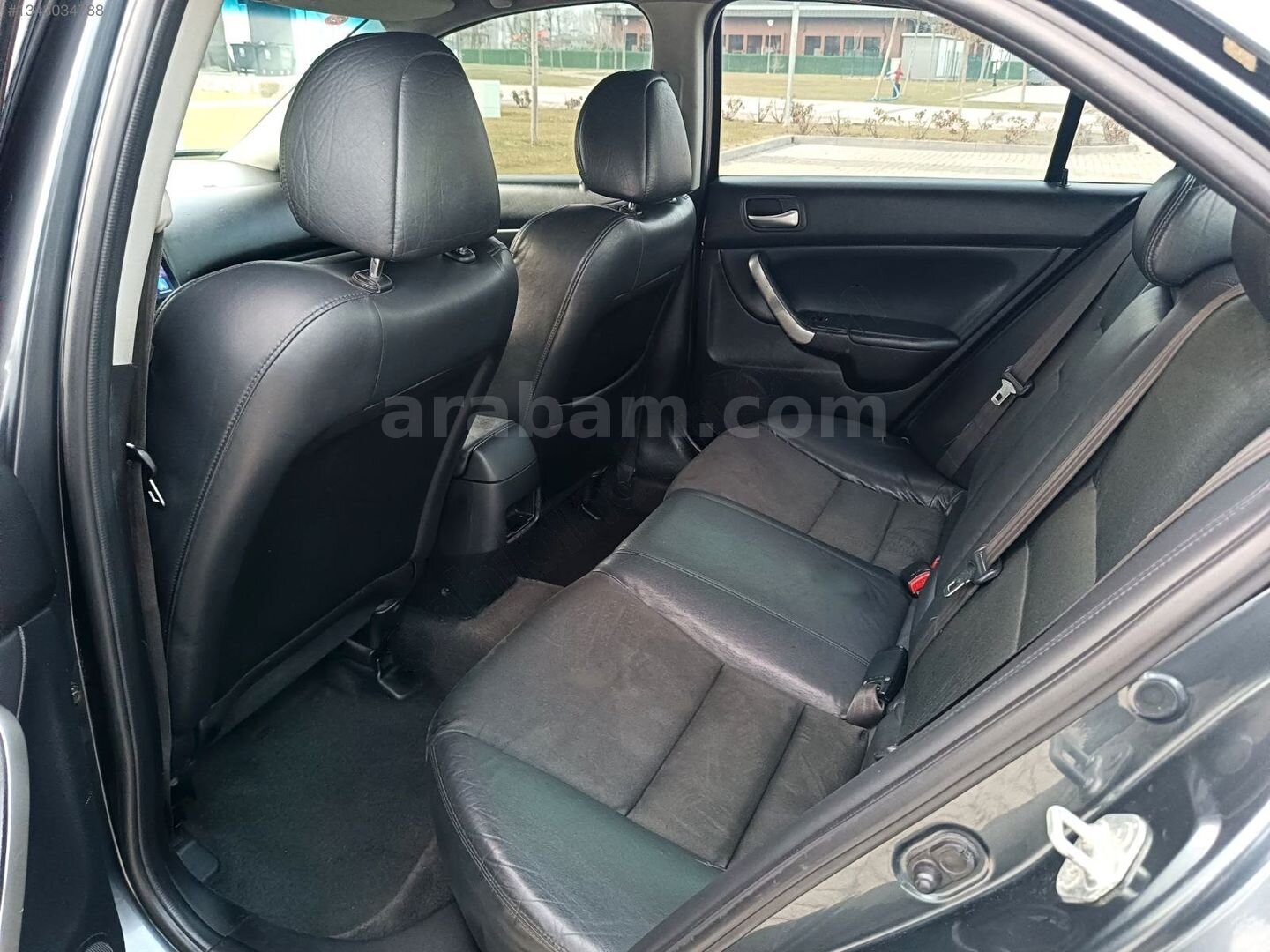 Galeriden Honda Accord 2.0 Sport 2004 Model Eskişehir 240.000 KM Gri 7